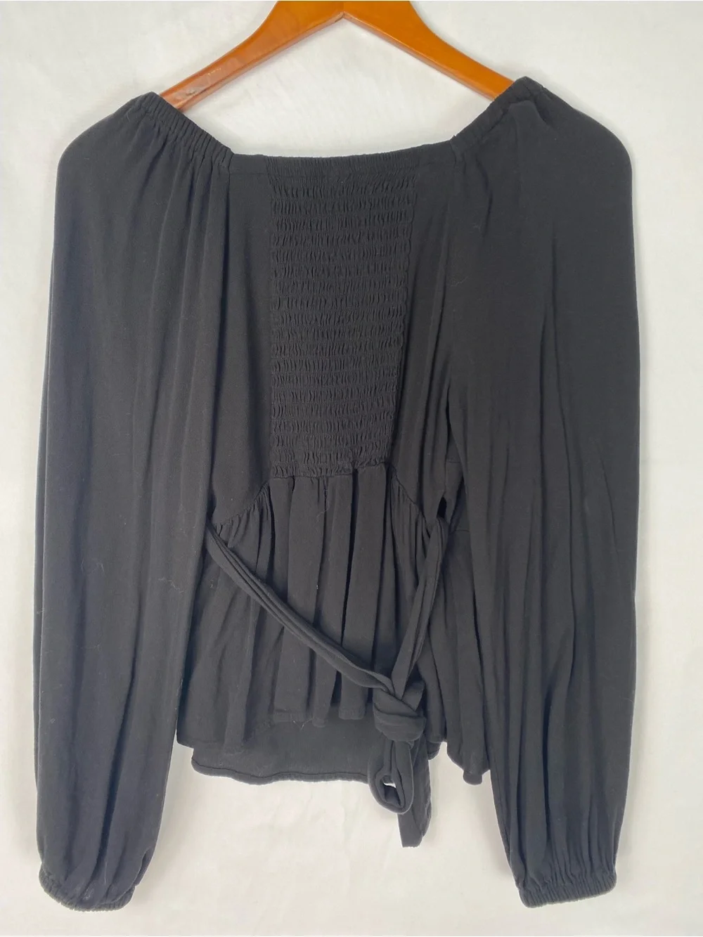 Old Navy Wrap Tie Blouse Black Long Sleeve Smocked Size XS - Picture 2 of 6